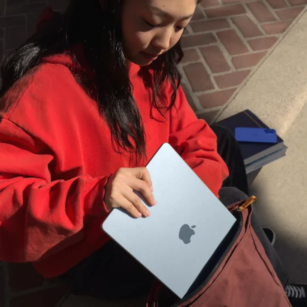 MacBook Air (MC654ID/A) Silver, 13 Inch, 10 core CPU, 10 core GPU, 24GB, 512GB SSD IPS, macOS - Gambar 9